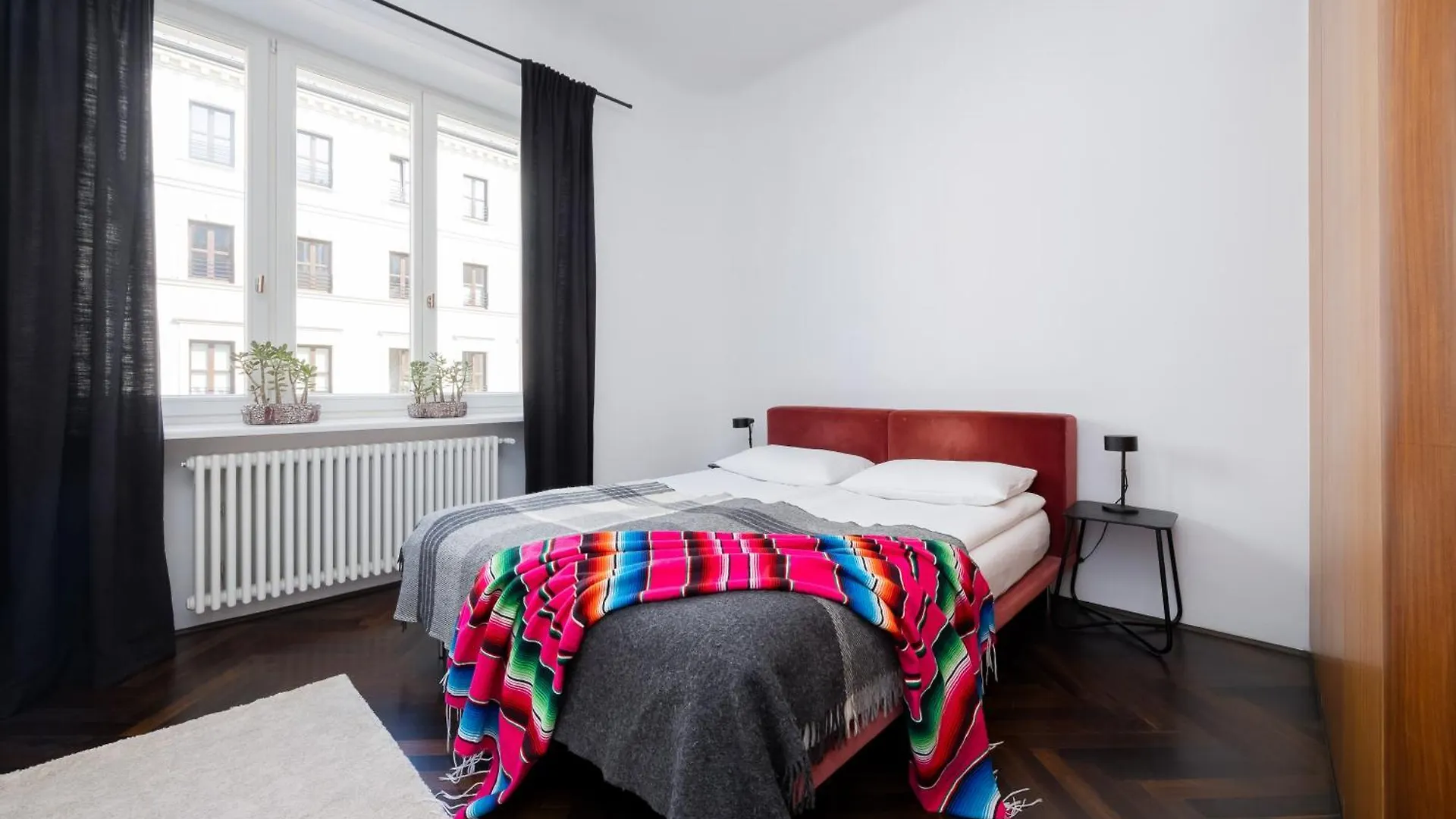 Atmospheric 1 Bedroom Apartment By Noclegi Renters Warsaw 0*,