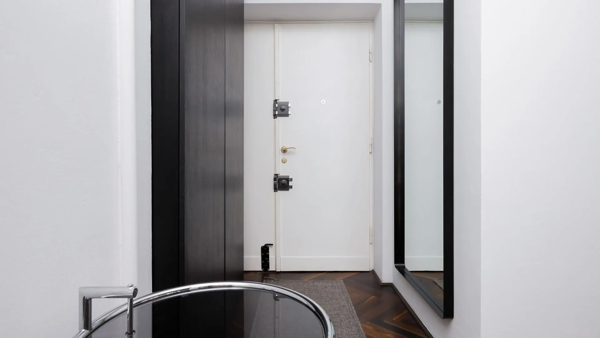Atmospheric 1 Bedroom Apartment By Noclegi Renters Warsaw